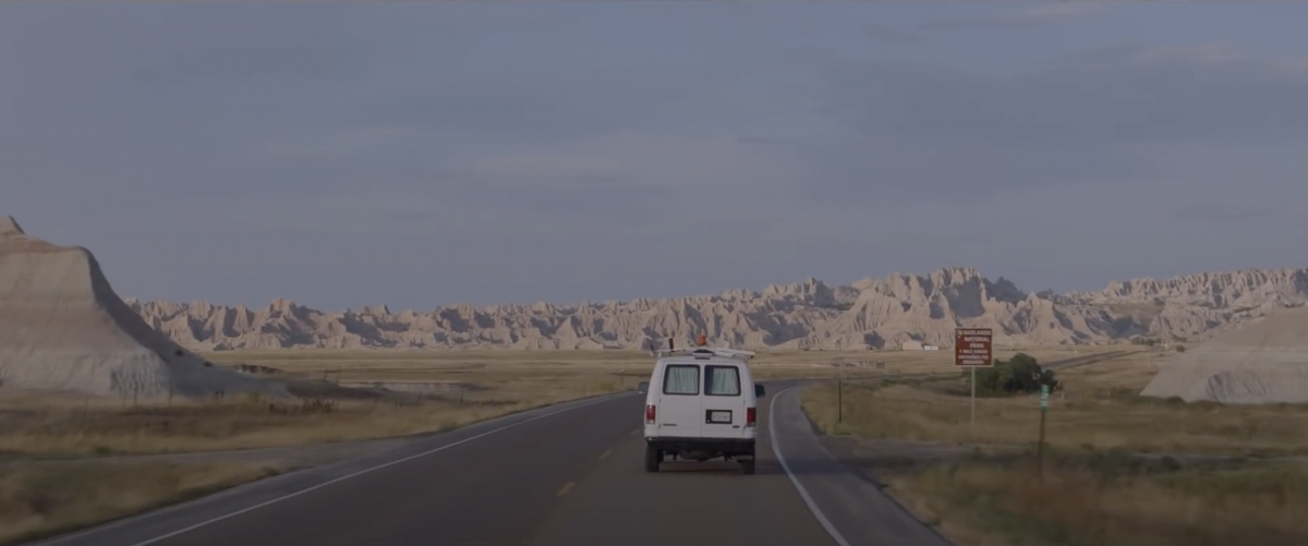 Nomadland badlands van mountains