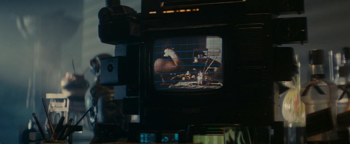 Esper photo analysis in “Blade Runner” (1982) directed by Ridley Scott. Cr: Warner Bros.