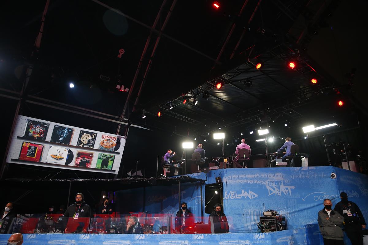 Mike Greenberg, Louis Riddick, Booger McFarland and Mel Kiper Jr on the ESPN set during the 2021 NFL Draft. Cr: Phil Ellsworth/ESPN Images