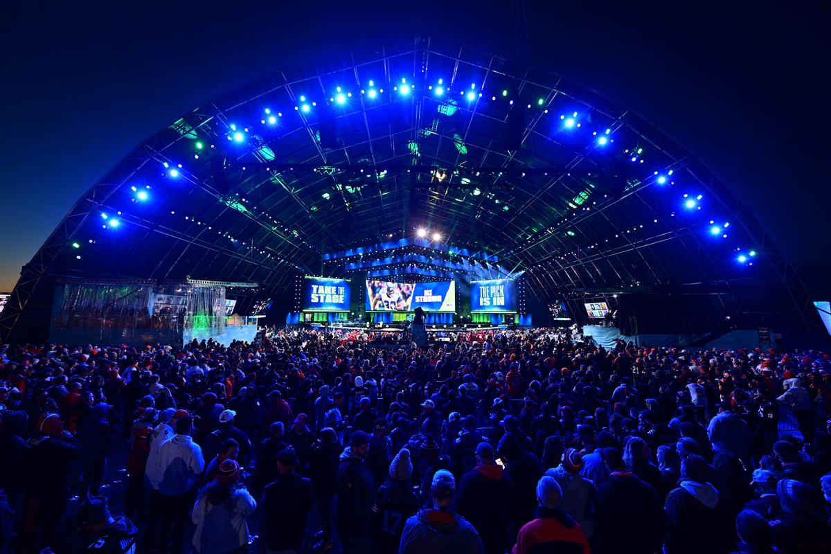 Fans during the 2021 NFL Draft. Cr: Phil Ellsworth/ESPN Images