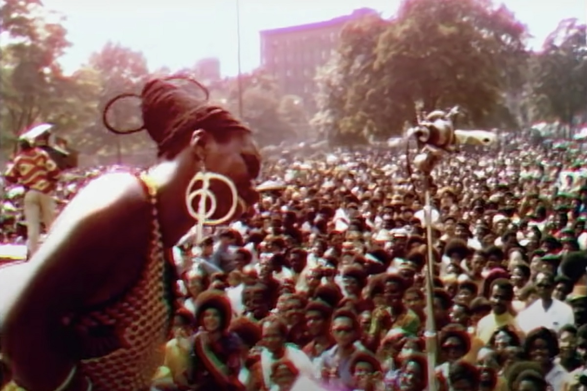 Nina Simone performs at the Harlem Cultural Festival in 1969, featured in the documentary “Summer Of Soul (Or, When The Revolution Could Not Be Televised).” Cr: Mass Distraction Media/Searchlight Pictures