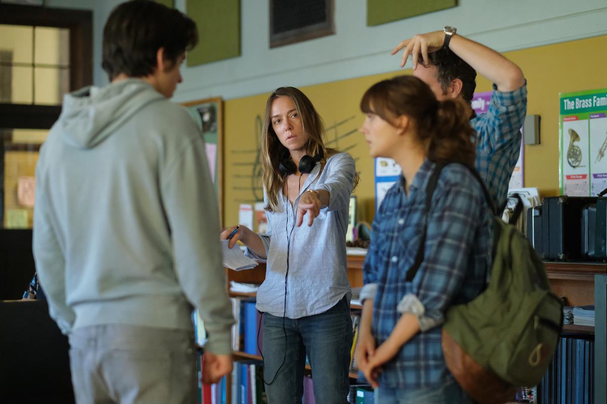 Siân Heder directs Emilia Jones and Ferdia Walsh-Peelo on the set of “CODA.” Cr: Apple TV+