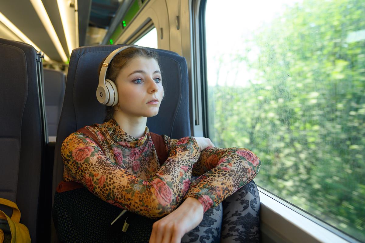 Thomasin McKenzie as Eloise in “Last Night in Soho.” Cr: Focus Features