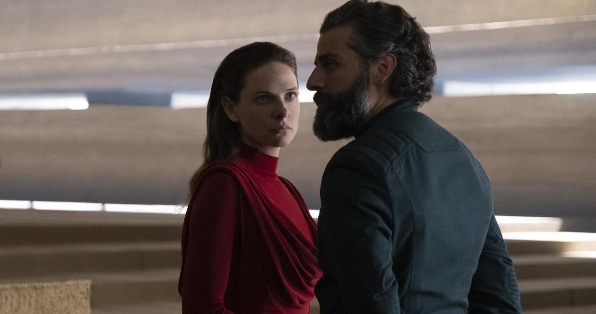 Rebecca Ferguson as Lady Jessica Atreides and Oscar Isaac as Duke Leto Atreides in director Denis Villeneuve’s “Dune.” Cr: Warner Bros