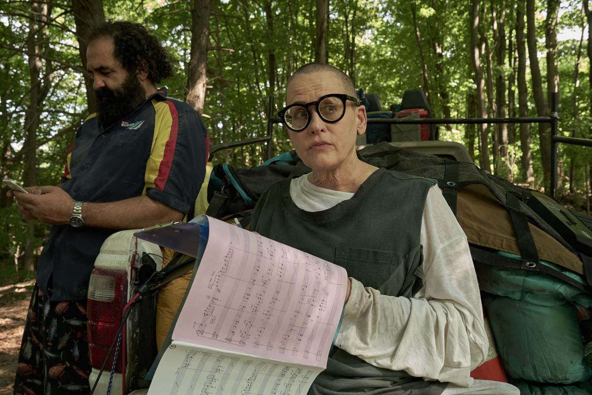 Joe Pingue as Dieter and Lori Petty as Sarah in season 1 episode 2 of “Station Eleven.” Cr: Warner Media