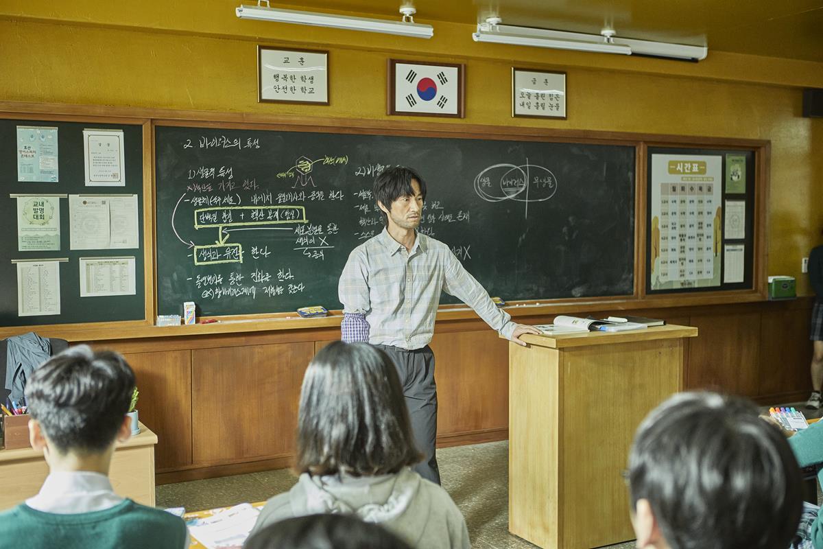 Kim Byong-chul as Lee Byeong-chan in “All of Us Are Dead.” Cr: Yang Hae-sung/Netflix