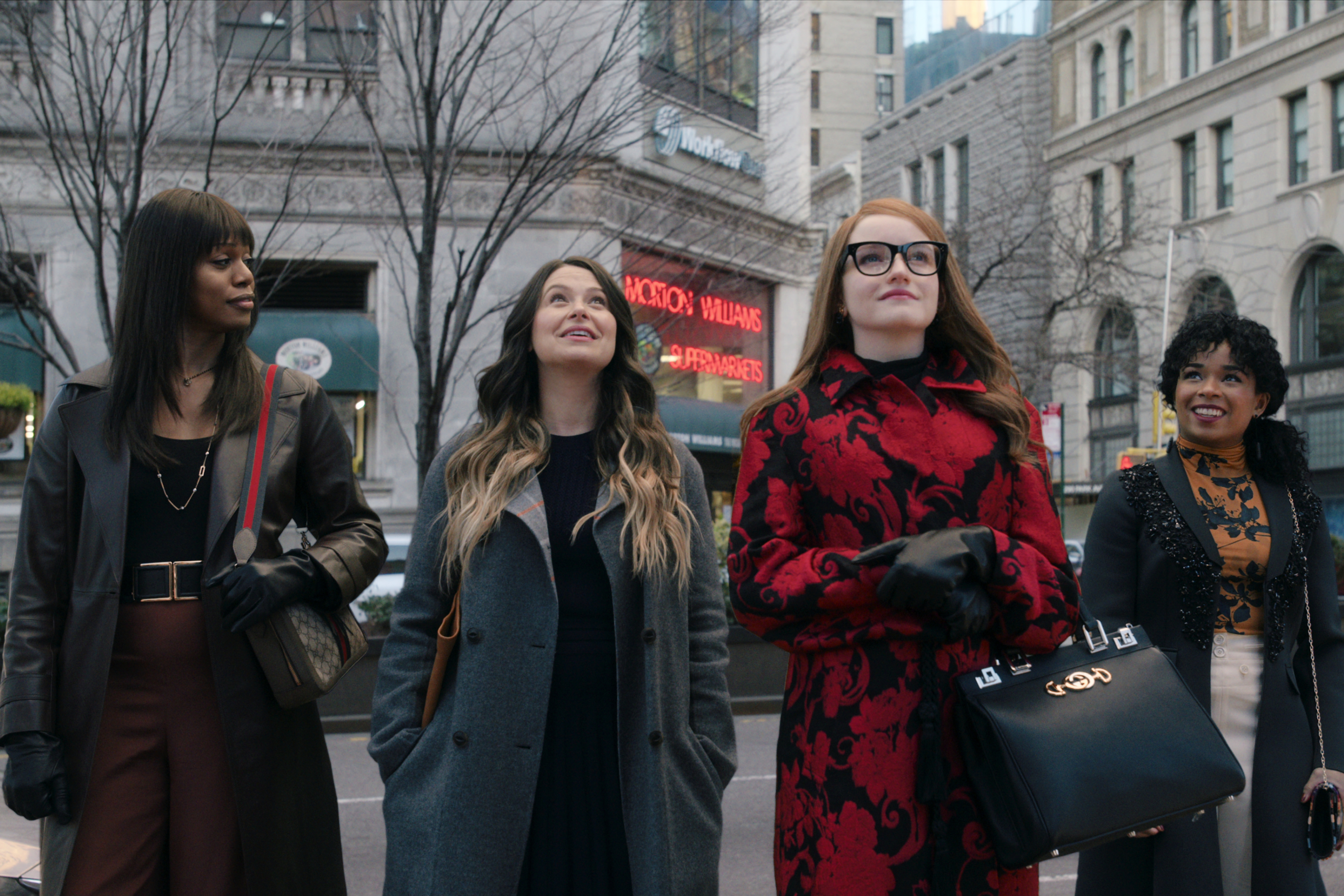 Laverne Cox as Kacy Duke, Katie Lowes as Rachel, Julia Garner as Anna Delvery, Alexis Floyd as Neff Davis in “Inventing Anna.” Cr. Courtesy of Netflix © 2021