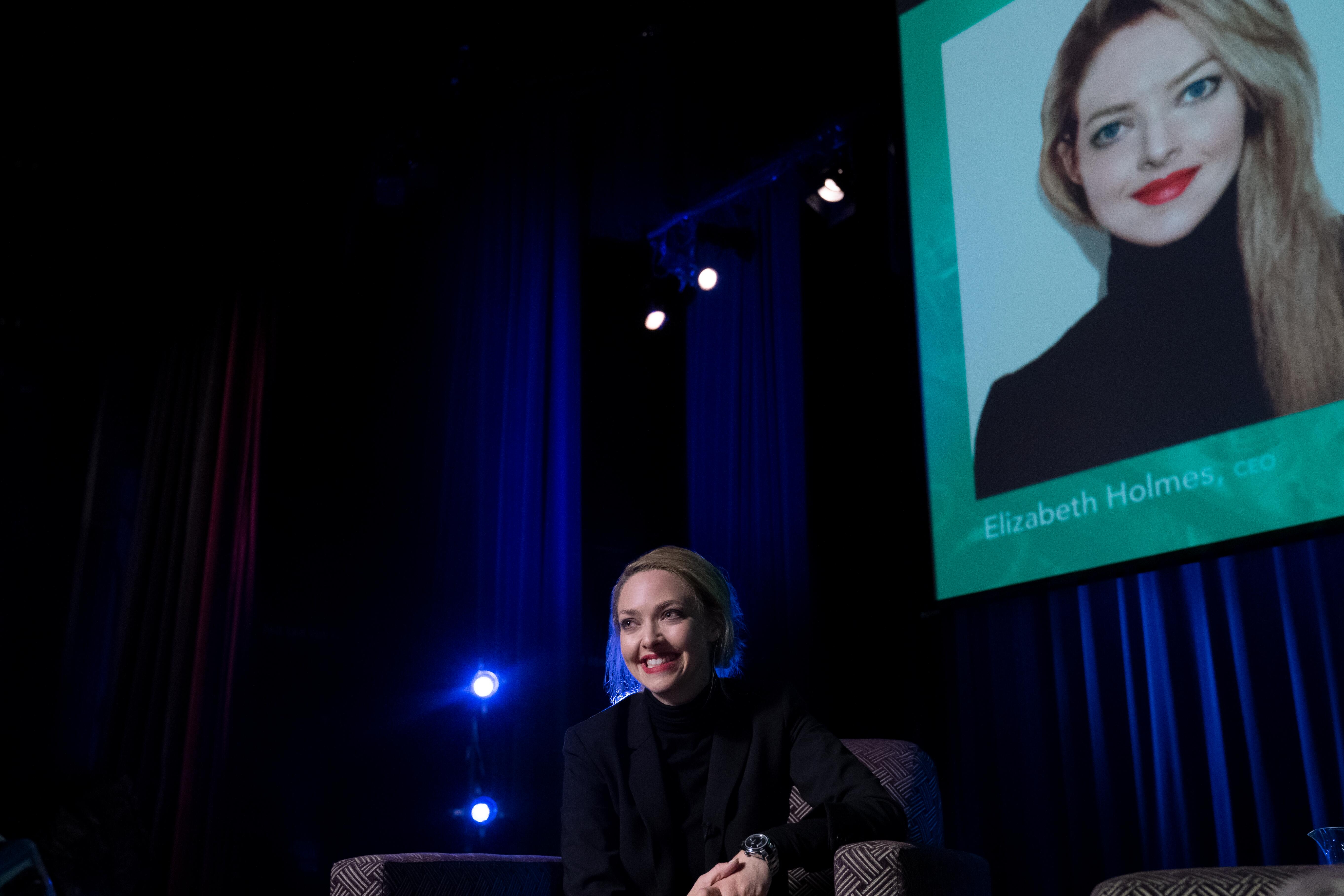 Elizabeth Holmes (Amanda Seyfried), shown in “The Dropout” (Photo by: Beth Dubber/Hulu)