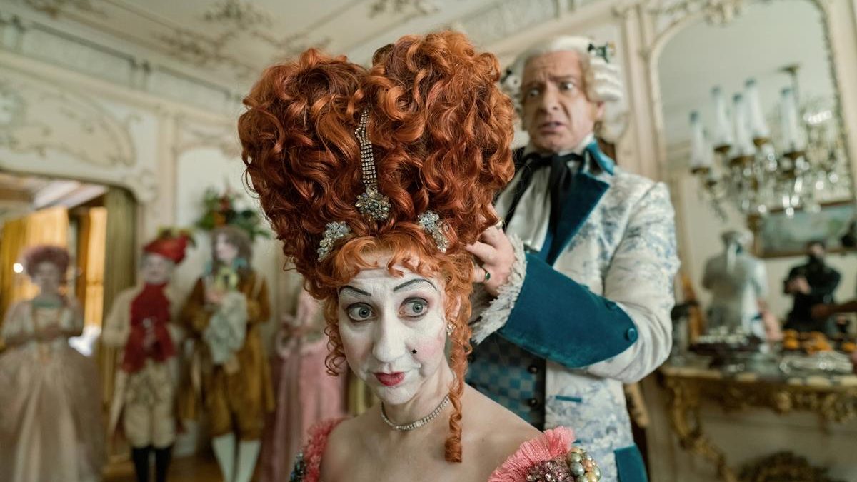 Kristen schaal as Antoinette in season 1 episode 5 of “Our Flag Means Death.” Cr: Warner Media