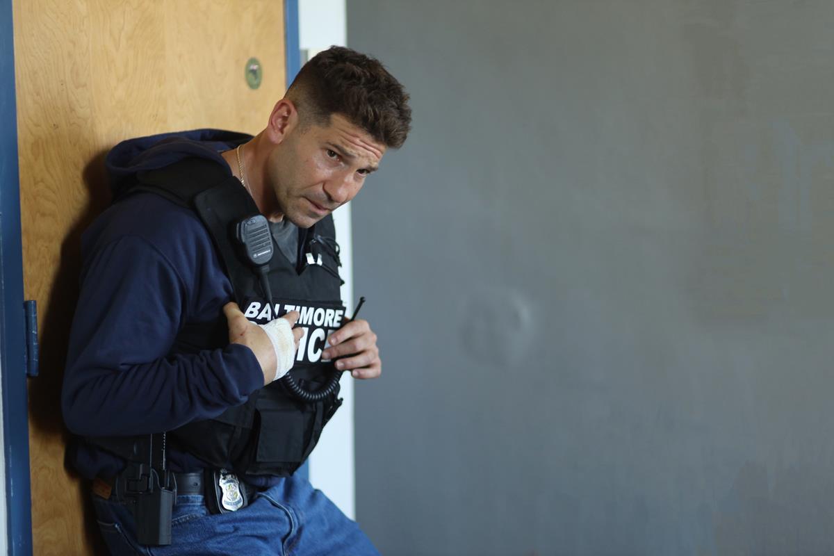 Jon Bernthal as Wayne Jenkins in episode 3 of “We Own This City.” Cr: Warner Media