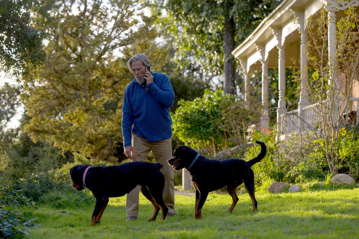 Jeff Bridges as Dan Chase in “The Old Man.” Cr: Prashant Gupta/FX