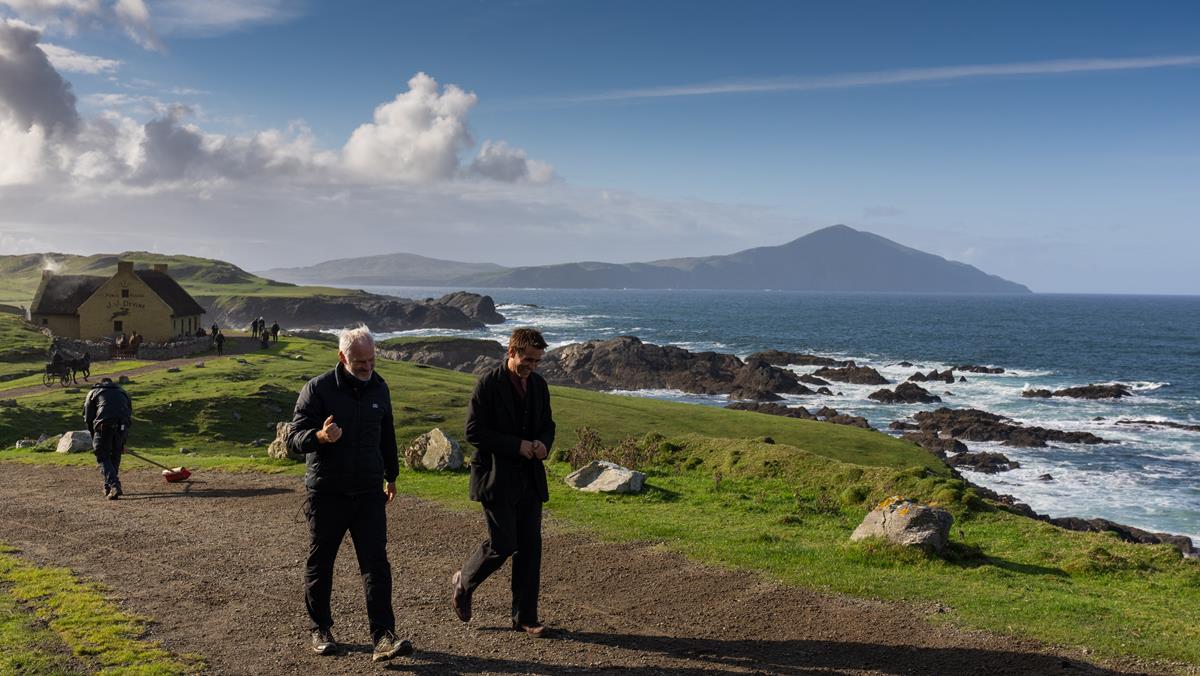 Writer/director Martin McDonagh and Colin Farrell on the set of “The Banshees of Inisherin.” Cr: Jonathan Hession/Searchlight Pictures