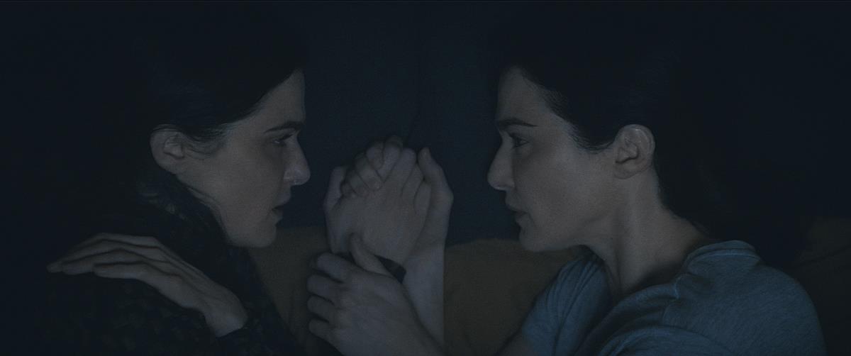 Rachel Weisz stars as the Mantle twins in “Dead Ringers.” Cr: Amazon Prime Video